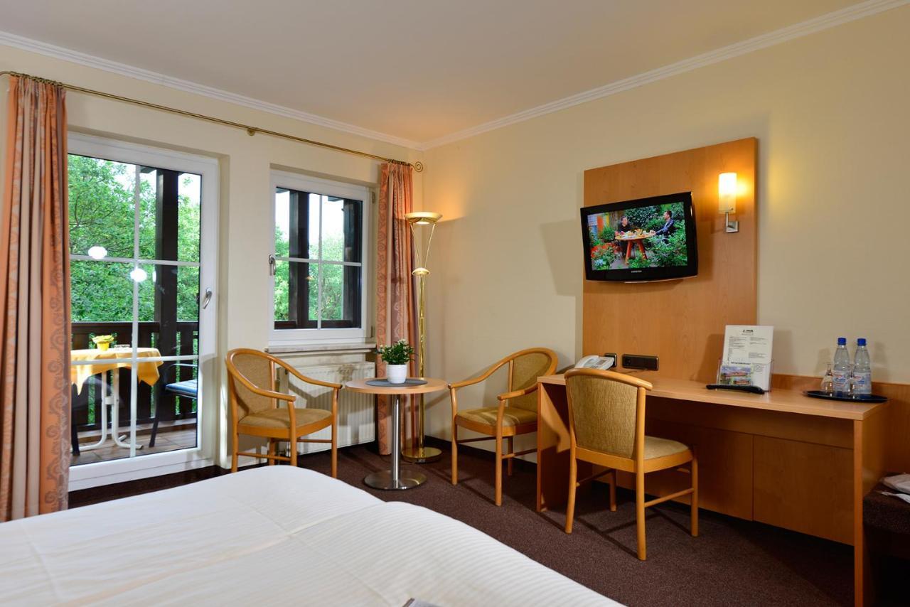 Bb Haus Neugebauer Garni Hotel Гайзенхайм Екстериор снимка