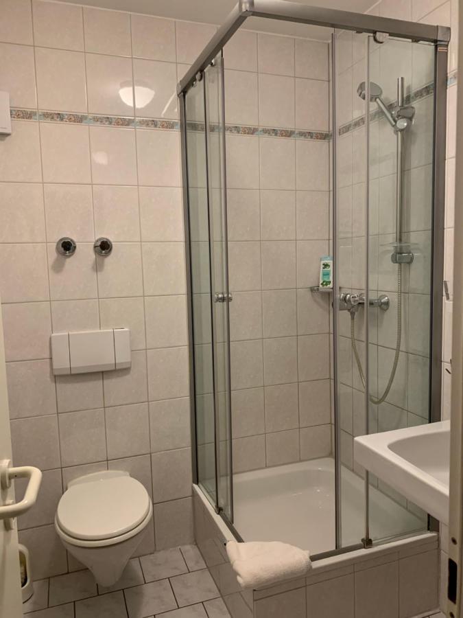 Bb Haus Neugebauer Garni Hotel Гайзенхайм Екстериор снимка